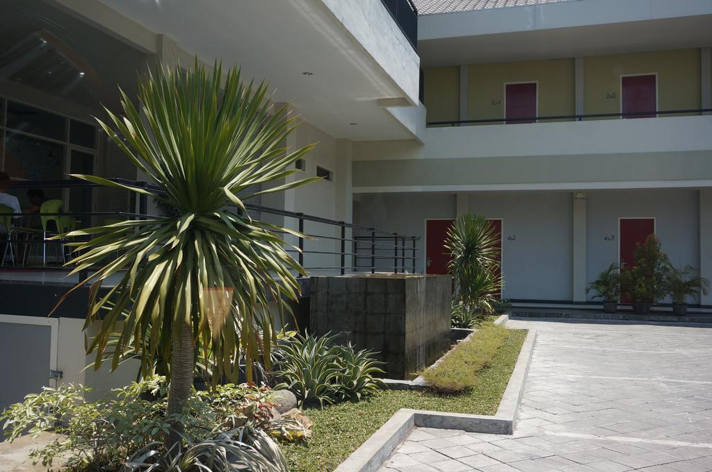 Rumah Cassa Guest House Surabaya Kültér fotó